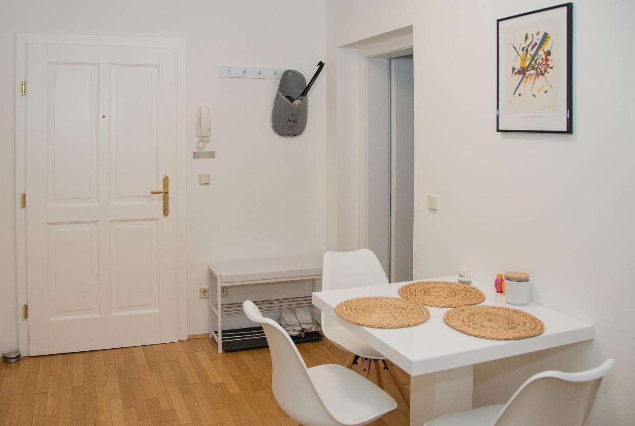 Blue Lotus Apartment Viena Exterior foto